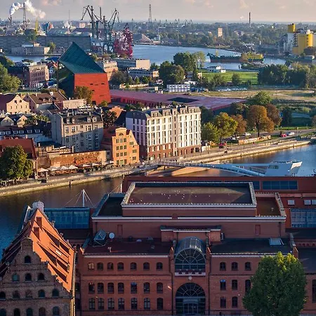 Chrobry Grodzka 10 3*
